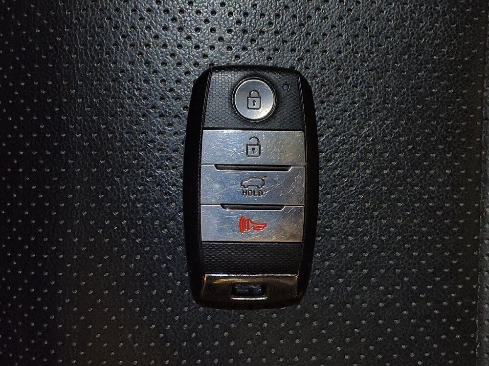 2020 Kia Sorento in Macon, GA 31210 - 18118280 32