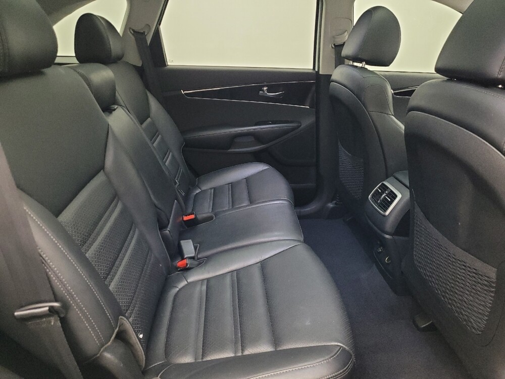 2020 Kia Sorento in Macon, GA 31210 - 18118280 19