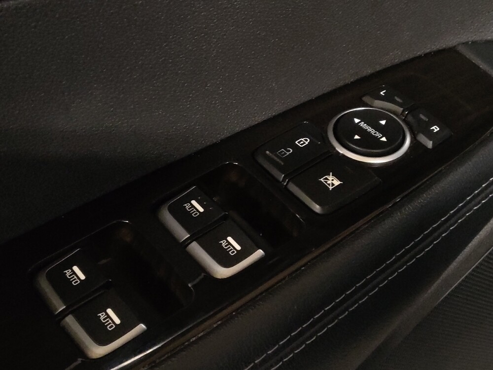 2020 Kia Sorento in Macon, GA 31210 - 18118280 27