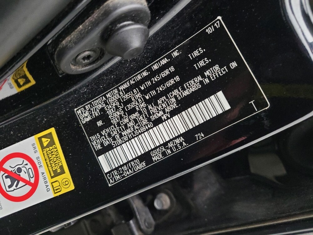 2018 Toyota Highlander in Grand Rapids, MI 49508 - 18118284 33