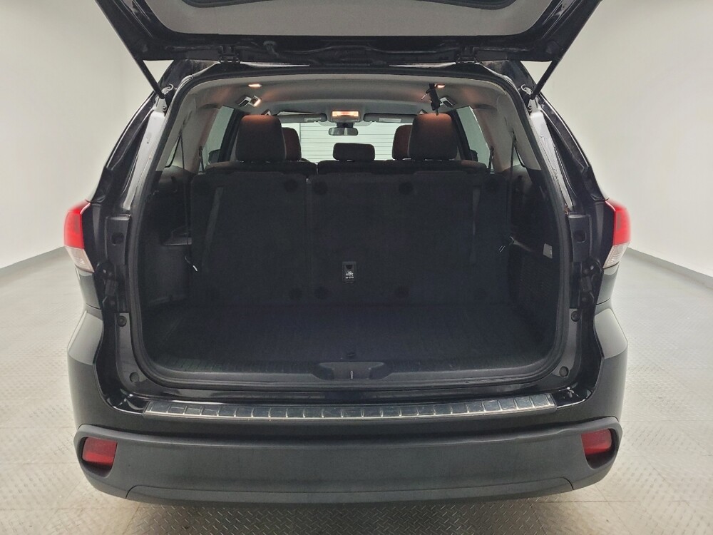 2018 Toyota Highlander in Grand Rapids, MI 49508 - 18118284 29