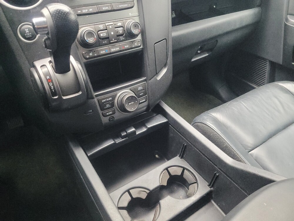 2015 Honda Pilot in Highland, IN 46322 - 18118288 26