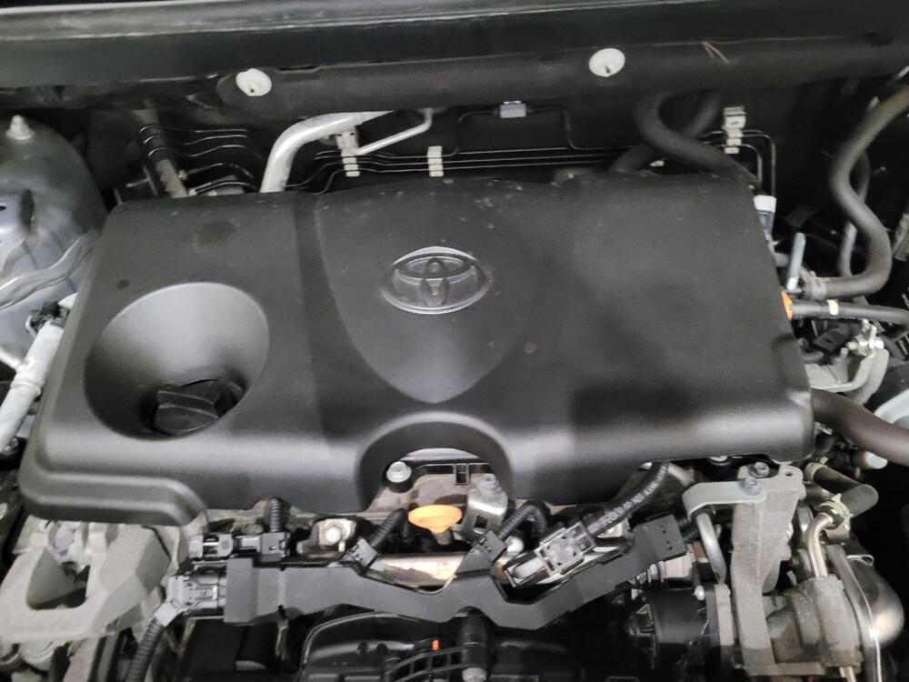 2021 Toyota RAV4 in Pittsburgh, PA 15237 - 18118315 30