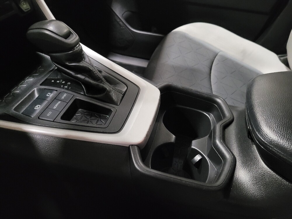 2021 Toyota RAV4 in Pittsburgh, PA 15237 - 18118315 26