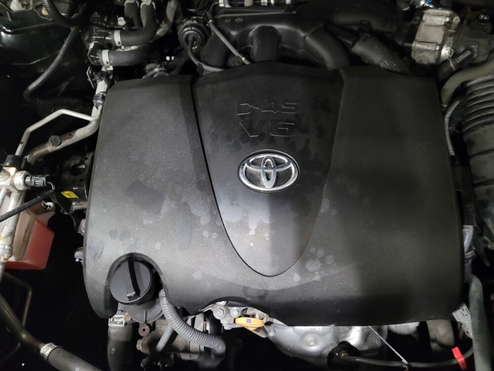 2021 Toyota Highlander in Glen Burnie, MD 21061 - 18118326 30