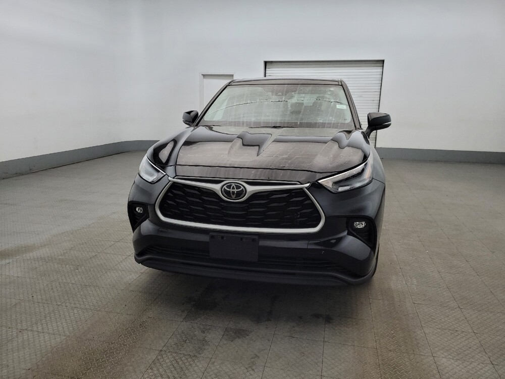 2021 Toyota Highlander in Glen Burnie, MD 21061 - 18118326 15