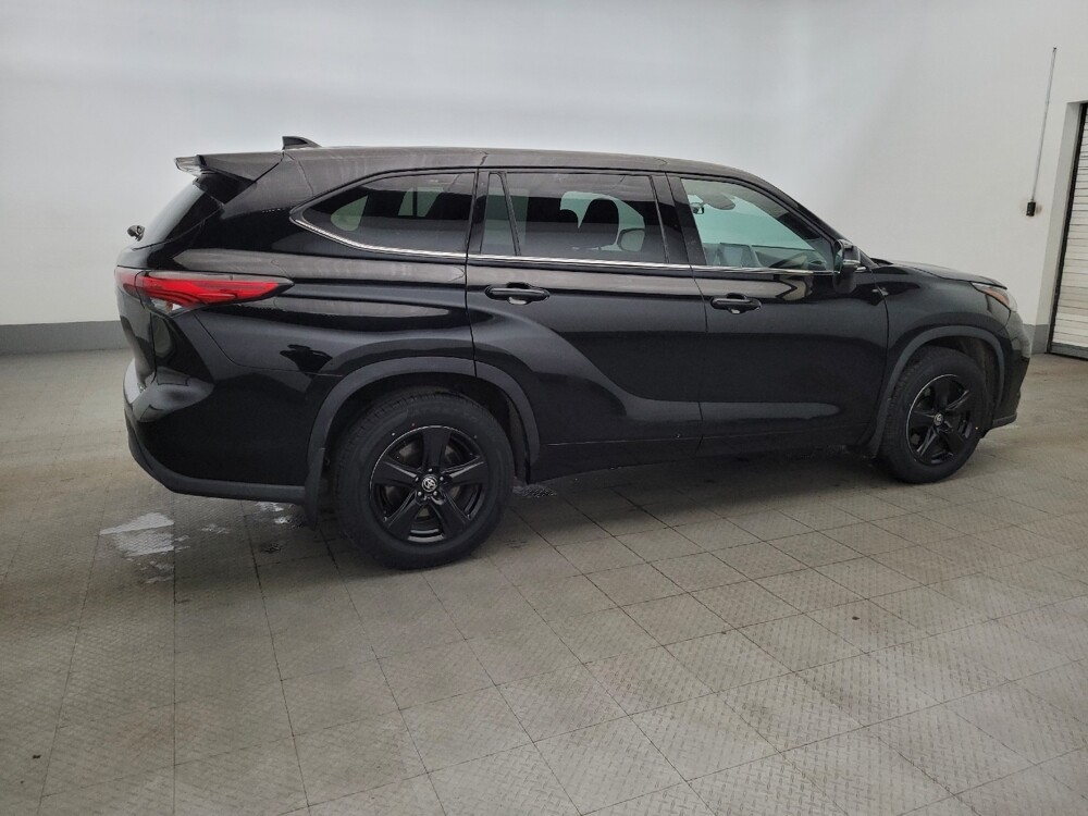 2021 Toyota Highlander in Glen Burnie, MD 21061 - 18118326 10