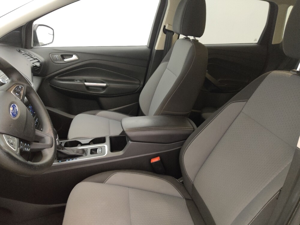 2017 Ford Escape in Clearwater, FL 33764 - 18118333 17