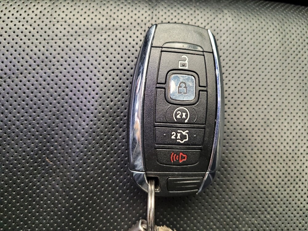 2017 Lincoln MKC in Cincinnati, OH 45255 - 18118336 32