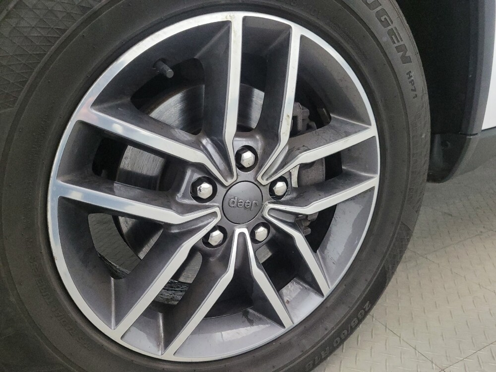 2020 Jeep Grand Cherokee in Pittsburgh, PA 15236 - 18118343 31