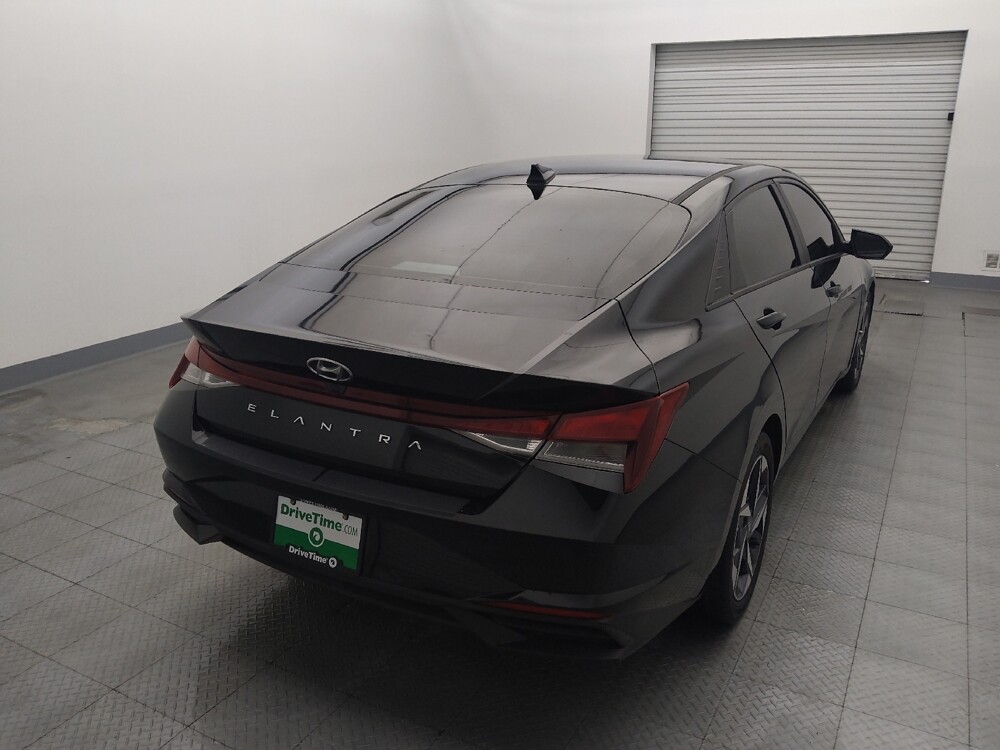 2023 Hyundai Elantra in Metairie, LA 70006 - 18118352 7