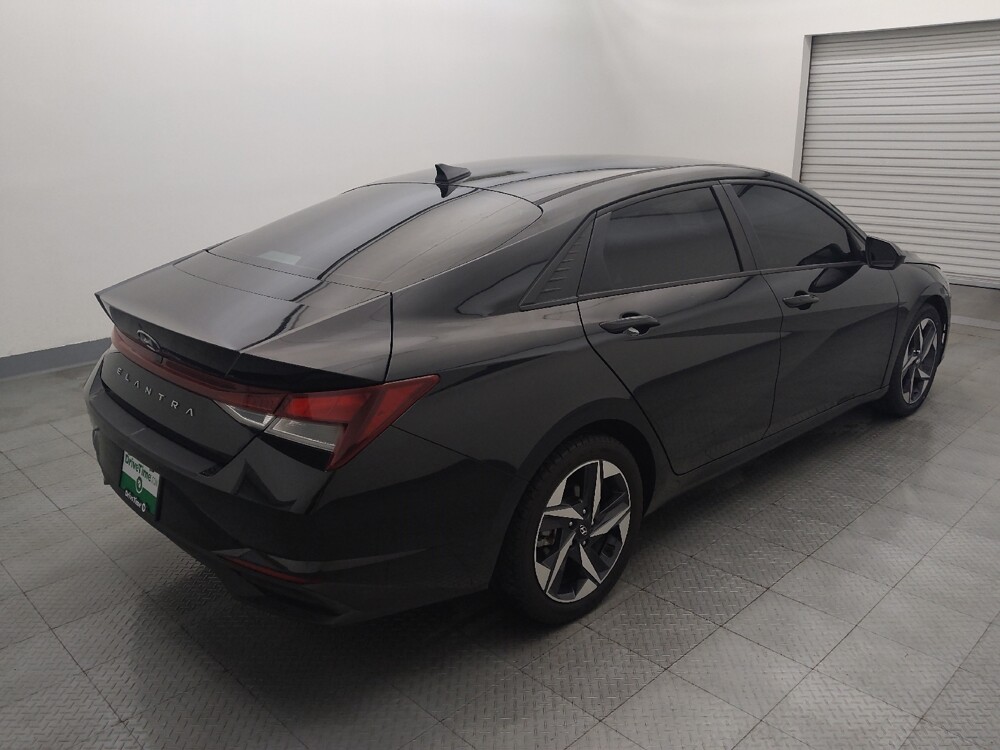 2023 Hyundai Elantra in Metairie, LA 70006 - 18118352 9