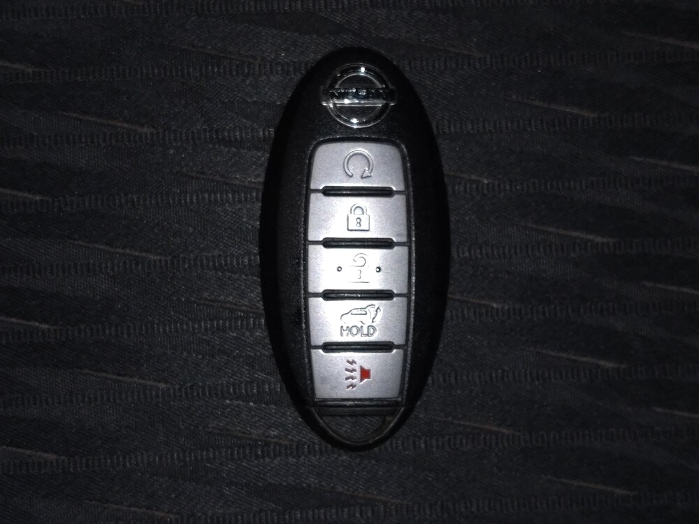 2018 Nissan Rogue in Macon, GA 31210 - 18118359 32