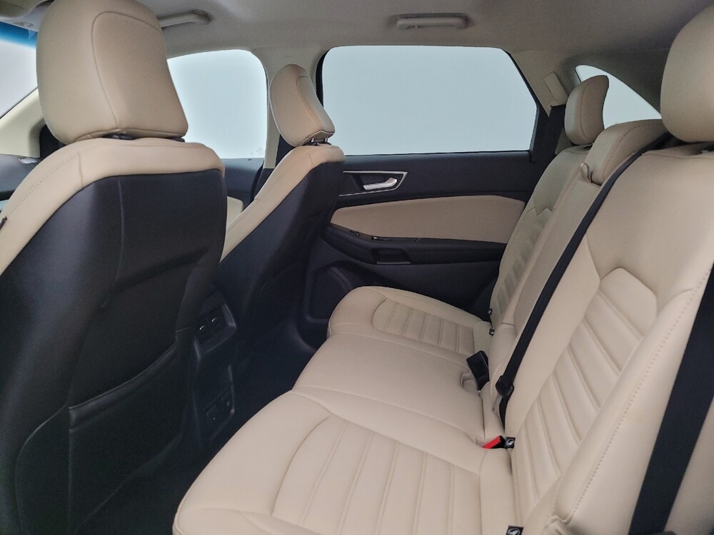 2020 Ford Edge in Cincinnati, OH 45255 - 18118364 18