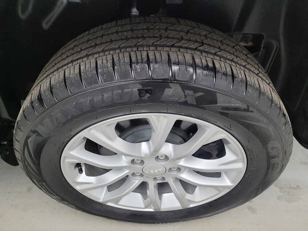 2019 Jeep Cherokee in Cincinnati, OH 45255 - 18118365 31