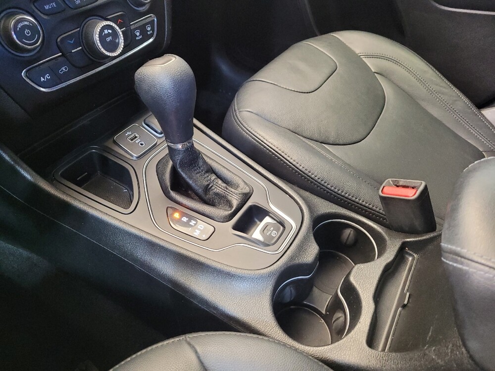 2019 Jeep Cherokee in Cincinnati, OH 45255 - 18118365 26