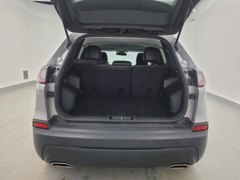 2019 Jeep Cherokee in Cincinnati, OH 45255 - 18118365 29