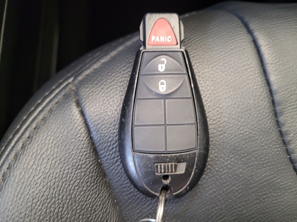 2019 Jeep Cherokee in Cincinnati, OH 45255 - 18118365 32