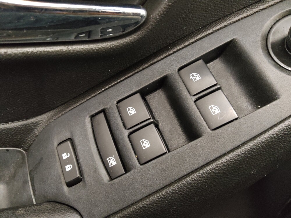 2018 Chevrolet Trax in Lombard, IL 60148 - 18118378 27