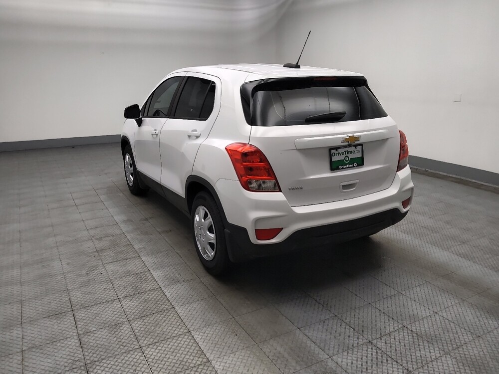 2018 Chevrolet Trax in Lombard, IL 60148 - 18118378 5