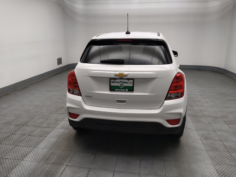 2018 Chevrolet Trax in Lombard, IL 60148 - 18118378 7