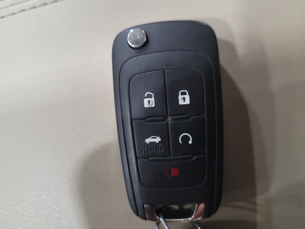 2016 Buick LaCrosse in Glen Burnie, MD 21061 - 18118393 32