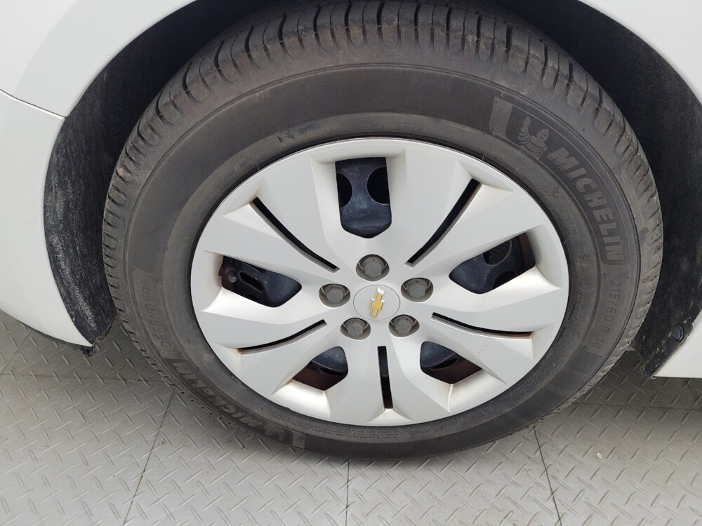 2015 Chevrolet Cruze in Greenville, NC 27834 - 18118415 31