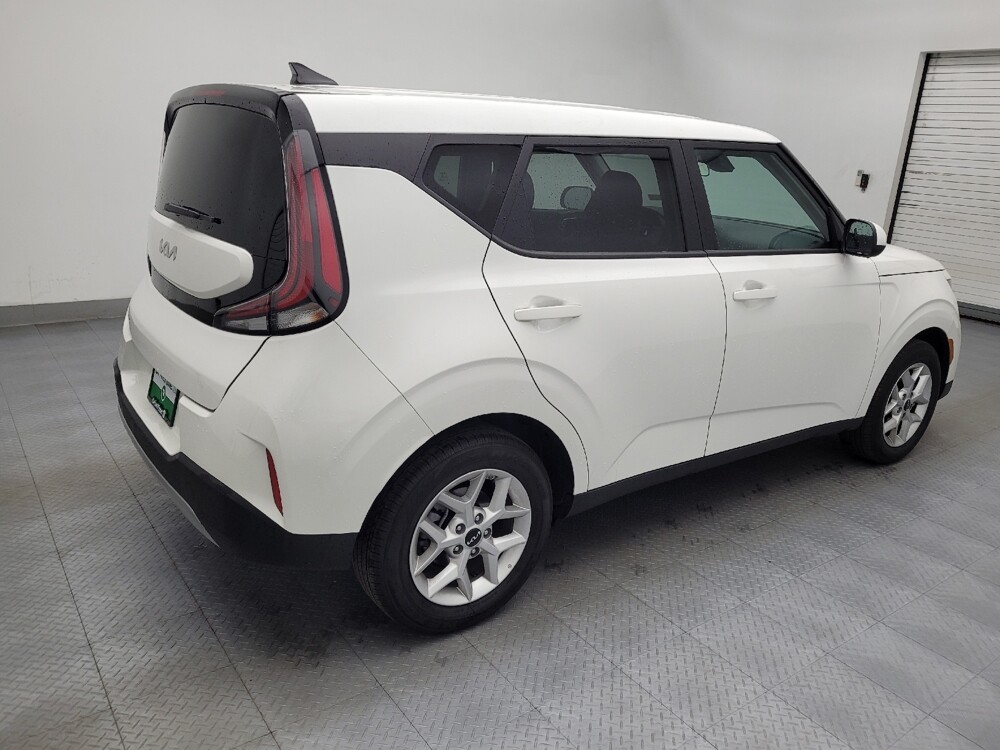 2025 Kia Soul in Charlotte, NC 28213 - 18118419 10