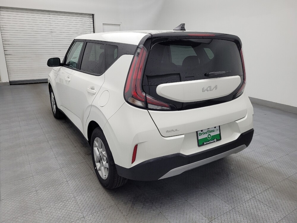 2025 Kia Soul in Charlotte, NC 28213 - 18118419 6