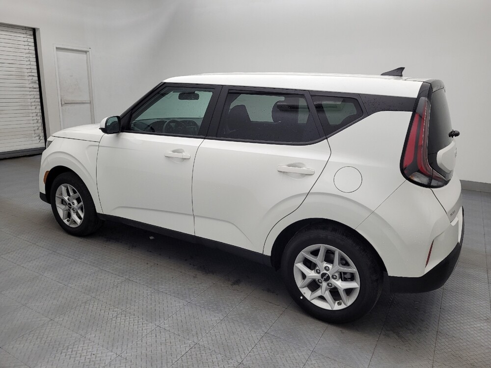 2025 Kia Soul in Charlotte, NC 28213 - 18118419 3