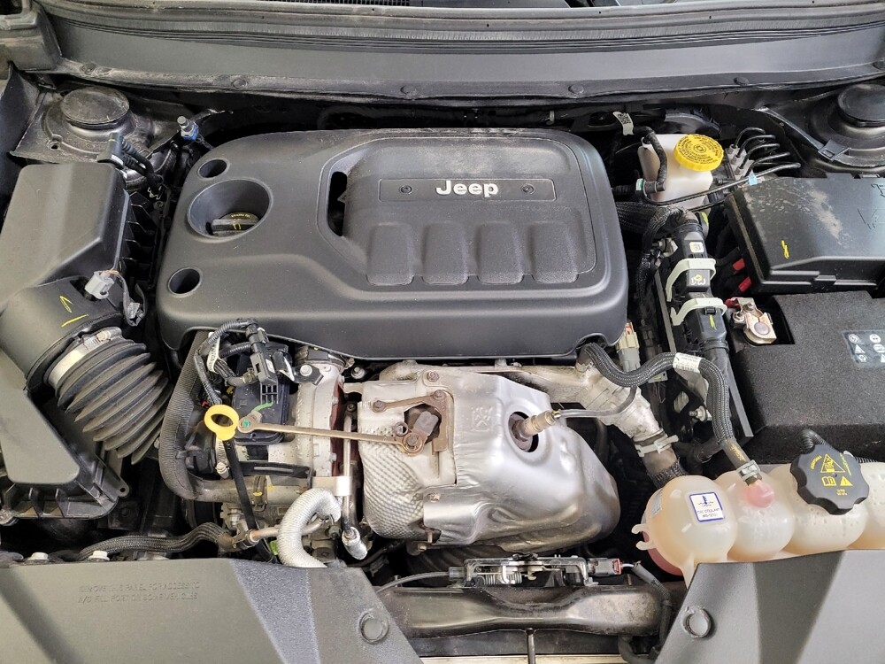 2020 Jeep Cherokee in Louisville, KY 40258 - 18118432 30