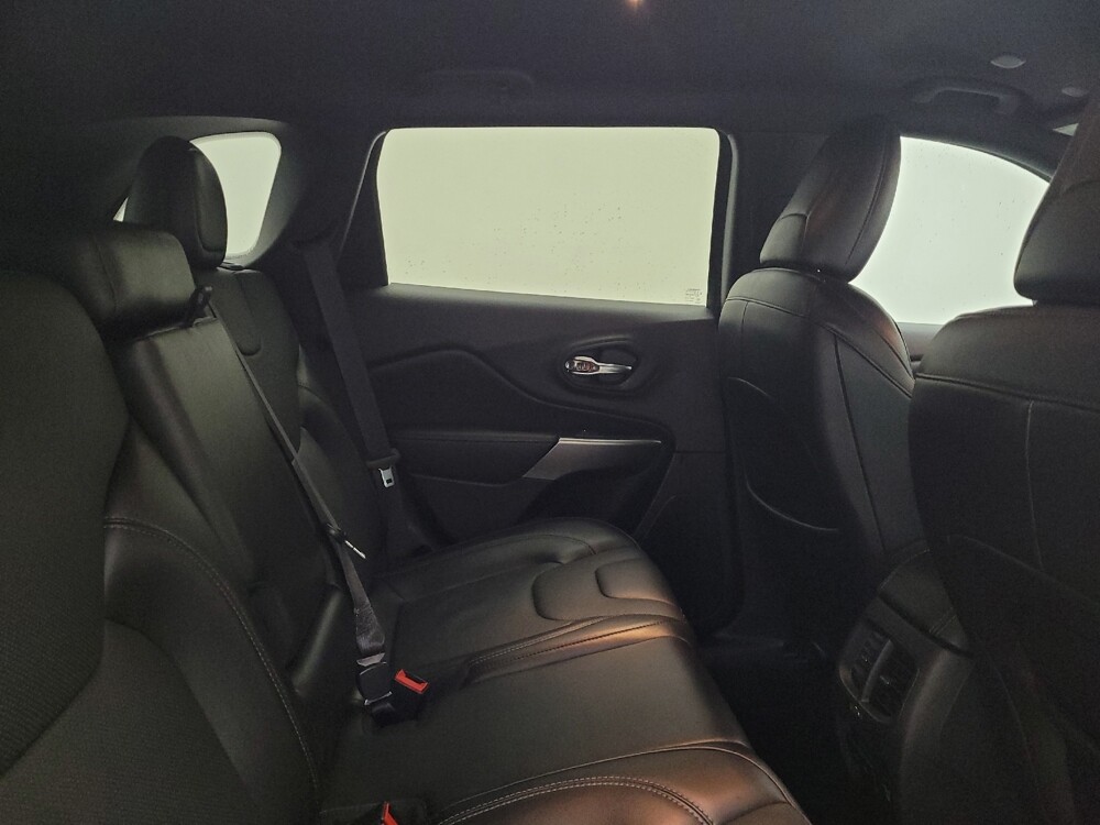 2020 Jeep Cherokee in Louisville, KY 40258 - 18118432 19