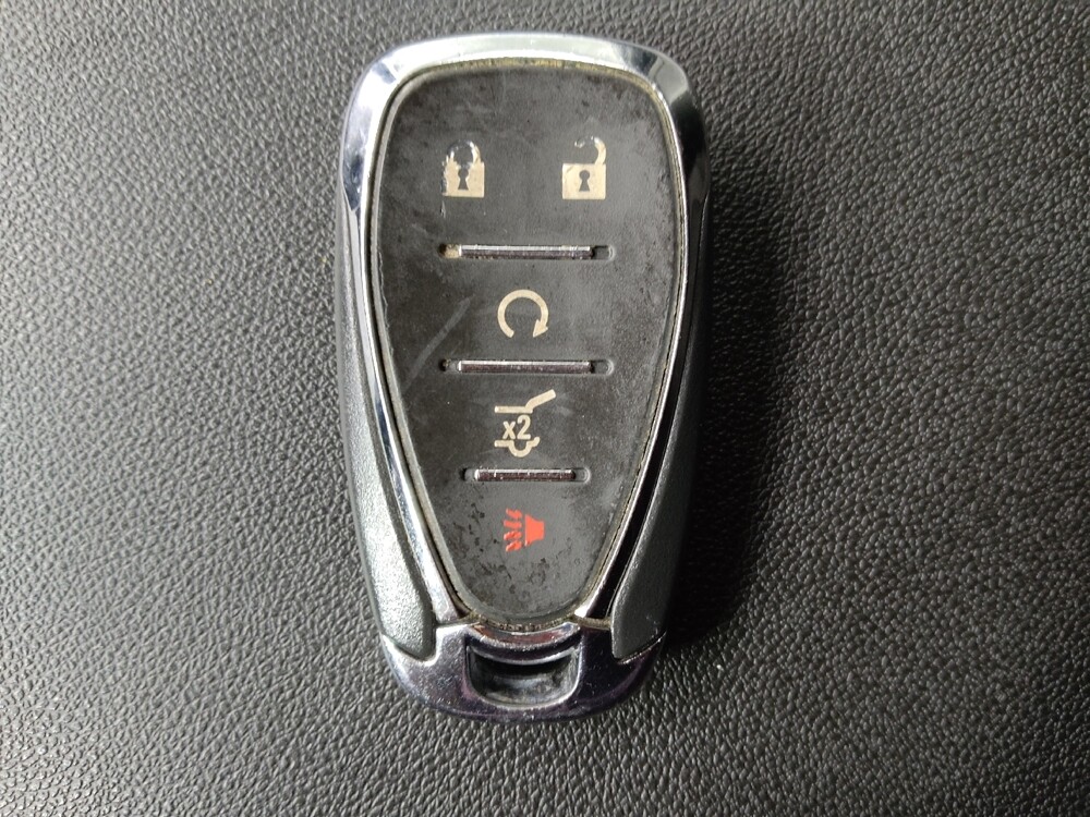 2018 Chevrolet Equinox in Columbia, SC 29210 - 18118438 32