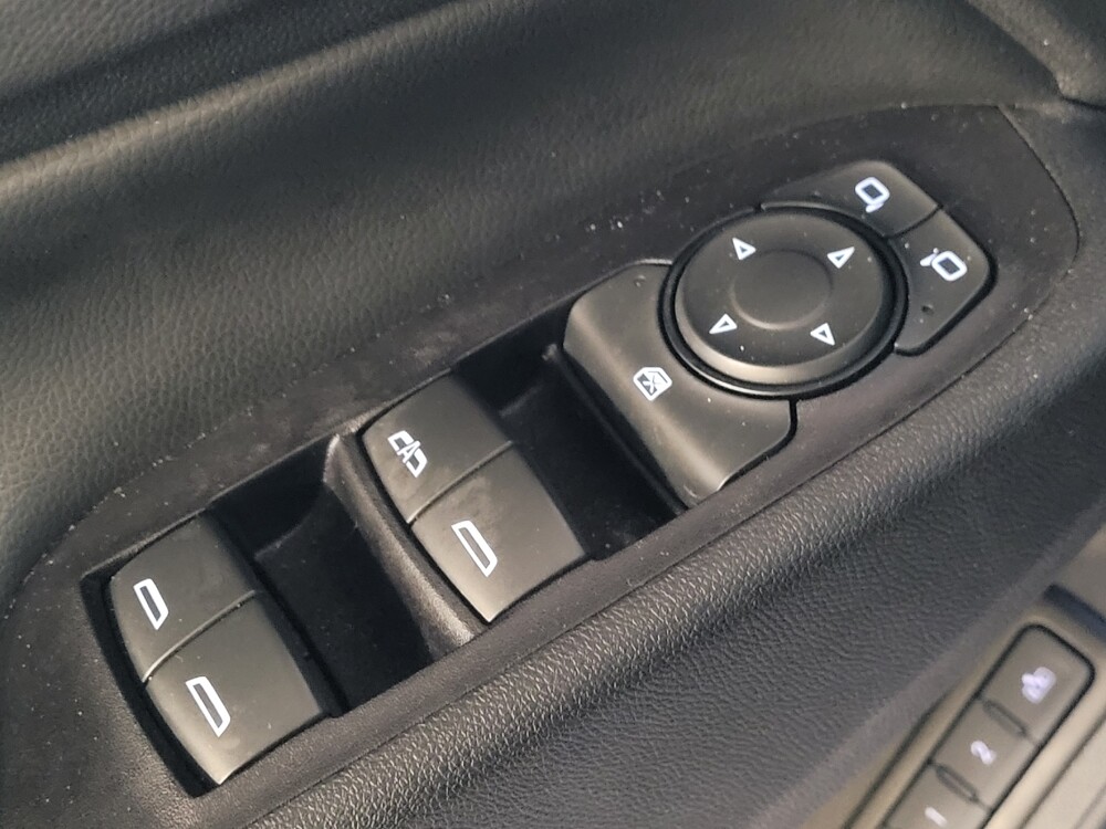 2018 Chevrolet Equinox in Savannah, GA 31419 - 18118446 27