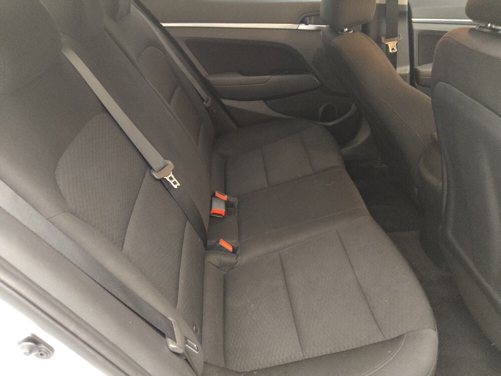 2020 Hyundai Elantra in Fort Myers, FL 33907 - 18118448 19