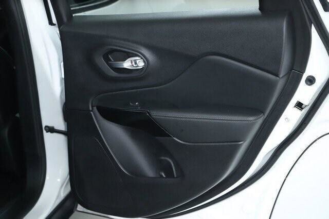 2023 Jeep Cherokee in Bedford, OH 44146 - 18118462 77