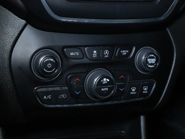 2023 Jeep Cherokee in Bedford, OH 44146 - 18118462 26