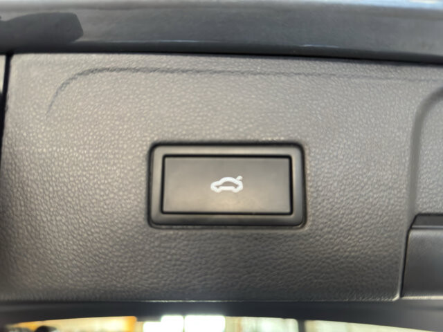 2023 Volkswagen Atlas in Burlington, WI 53105 - 18118474 20