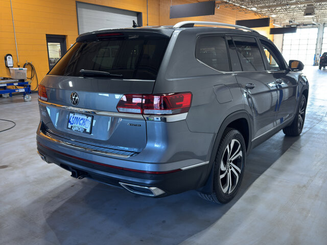 2023 Volkswagen Atlas in Burlington, WI 53105 - 18118474 5