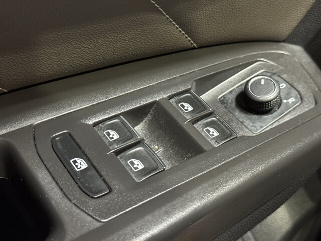 2023 Volkswagen Atlas in Burlington, WI 53105 - 18118474 32