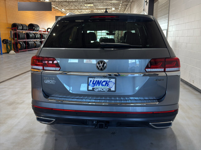2023 Volkswagen Atlas in Burlington, WI 53105 - 18118474 4