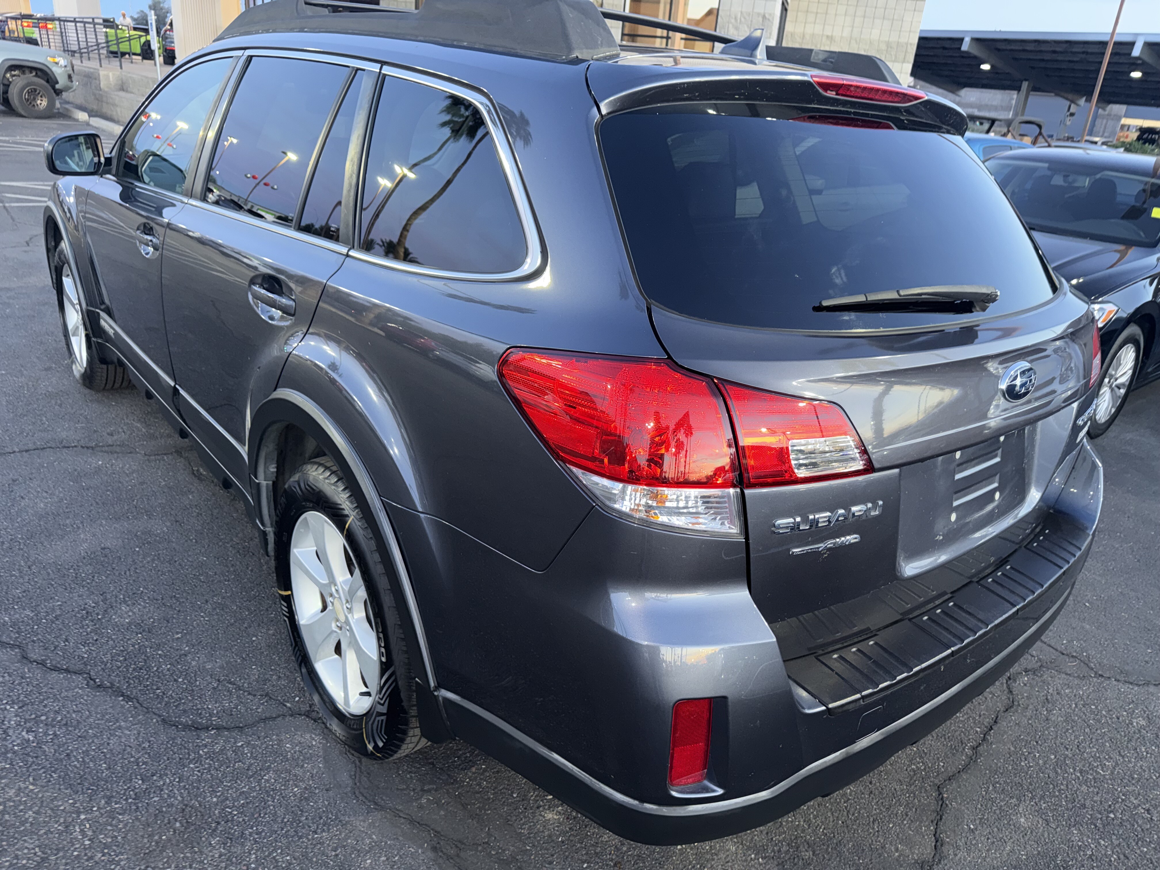 2014 Subaru Outback in Phoenix, AZ 85022 - 18118496 6