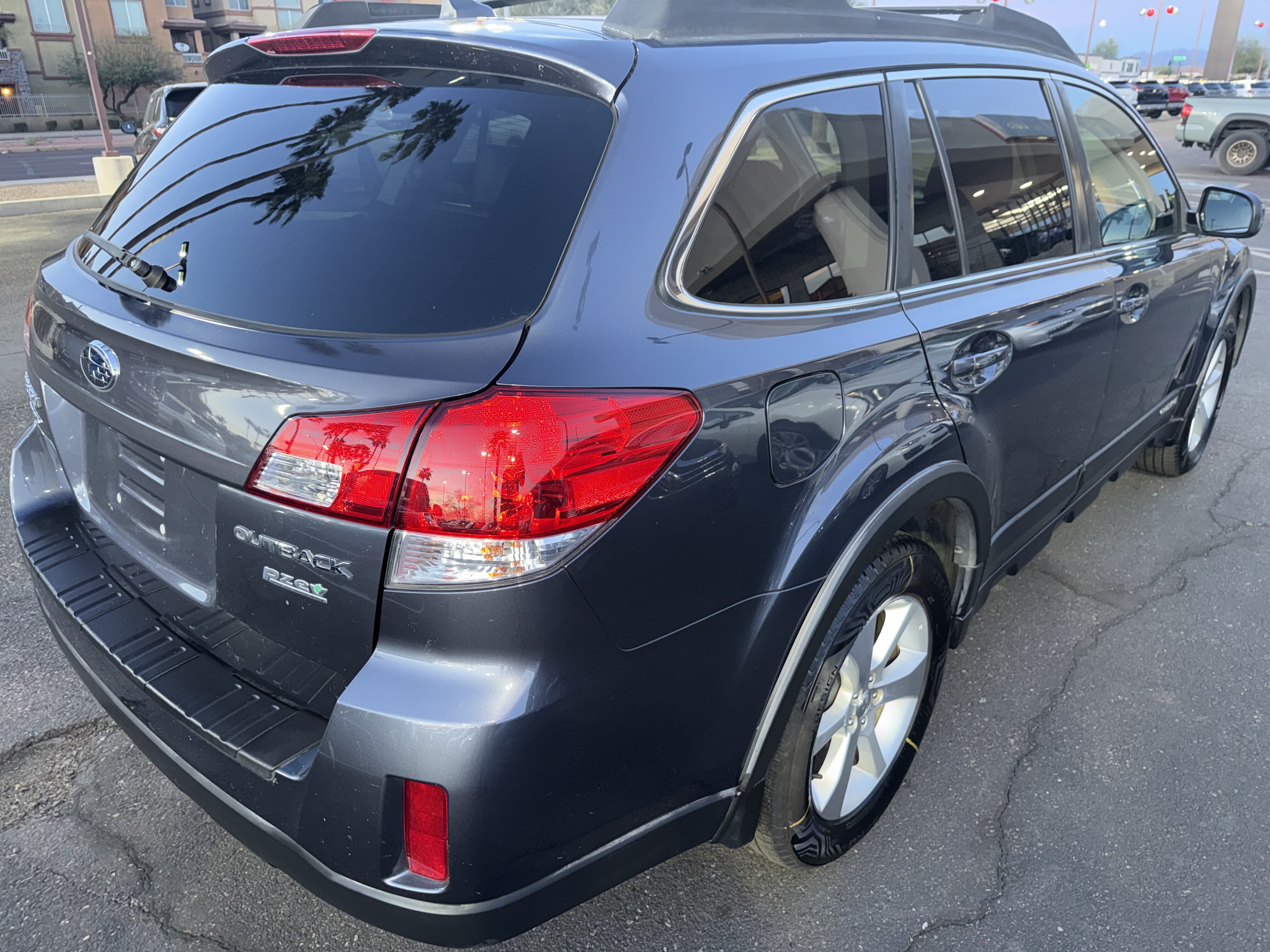 2014 Subaru Outback in Phoenix, AZ 85022 - 18118496 4