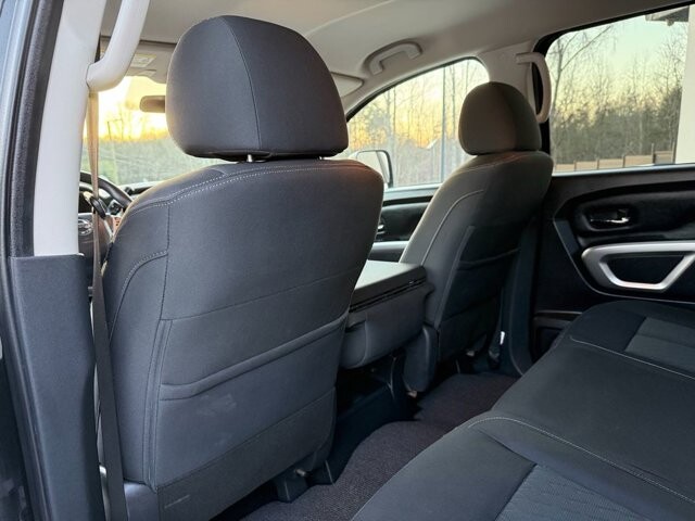 2019 Nissan Titan in Knoxville, TN 37920 - 18118499 12