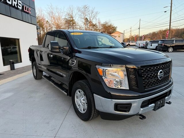 2019 Nissan Titan in Knoxville, TN 37920 - 18118499 3