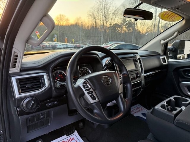 2019 Nissan Titan in Knoxville, TN 37920 - 18118499 9