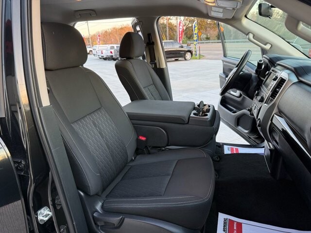 2019 Nissan Titan in Knoxville, TN 37920 - 18118499 16