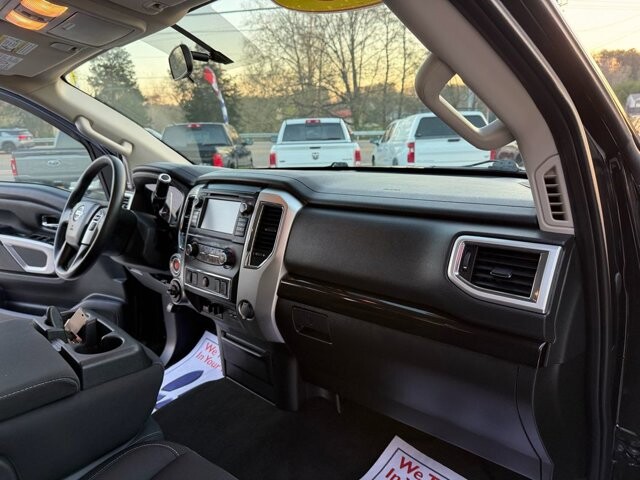 2019 Nissan Titan in Knoxville, TN 37920 - 18118499 15