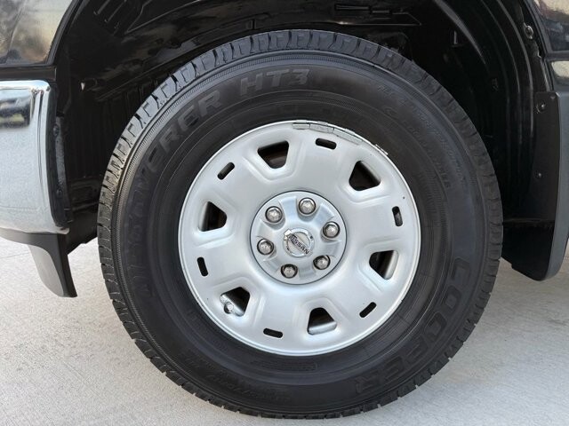 2019 Nissan Titan in Knoxville, TN 37920 - 18118499 30