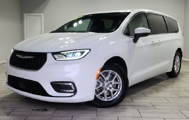 2023 Chrysler Pacifica in Cinnaminson, NJ 08077